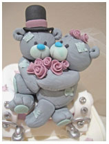 Met to You bears wedding cake