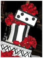 red roses cabaret wedding cake